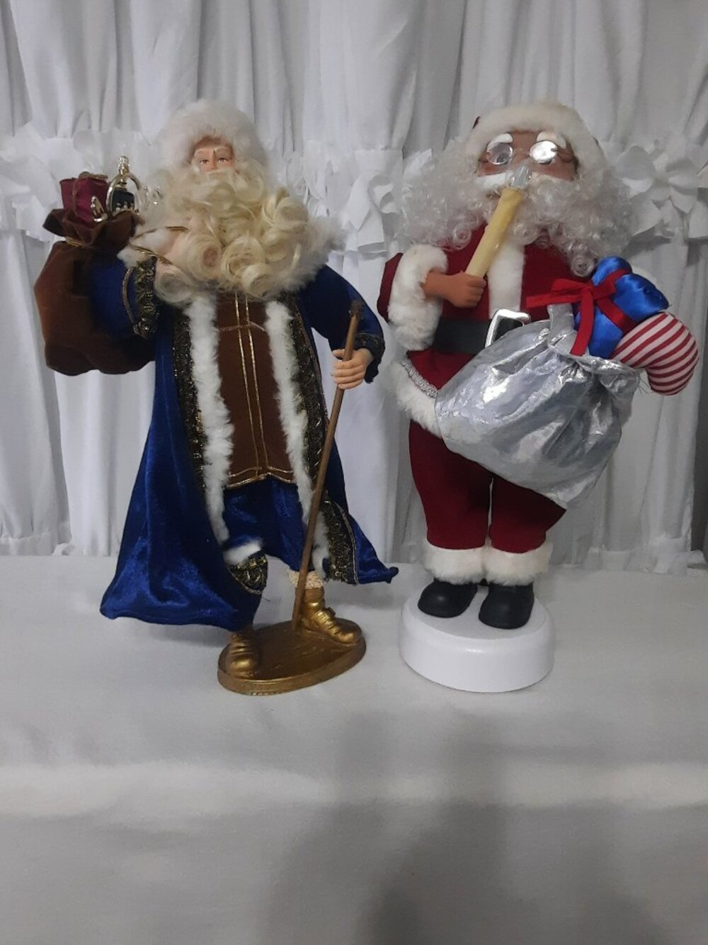Santa Clause Holiday Decor Christmas Lot of 2 Santas 17" Tall